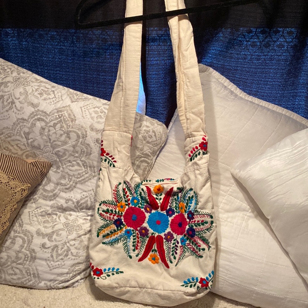 Floral embroidered Mexican crossbody handbag. New